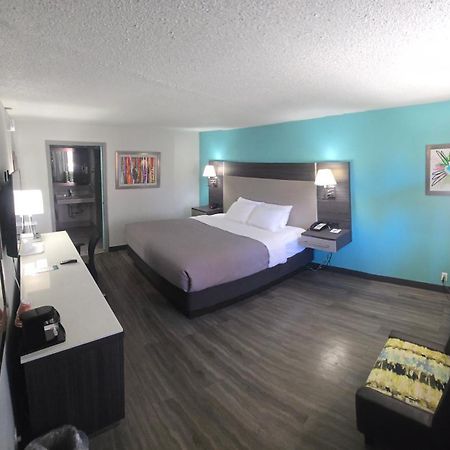 Quality Inn & Suites Cartersville Bagian luar foto